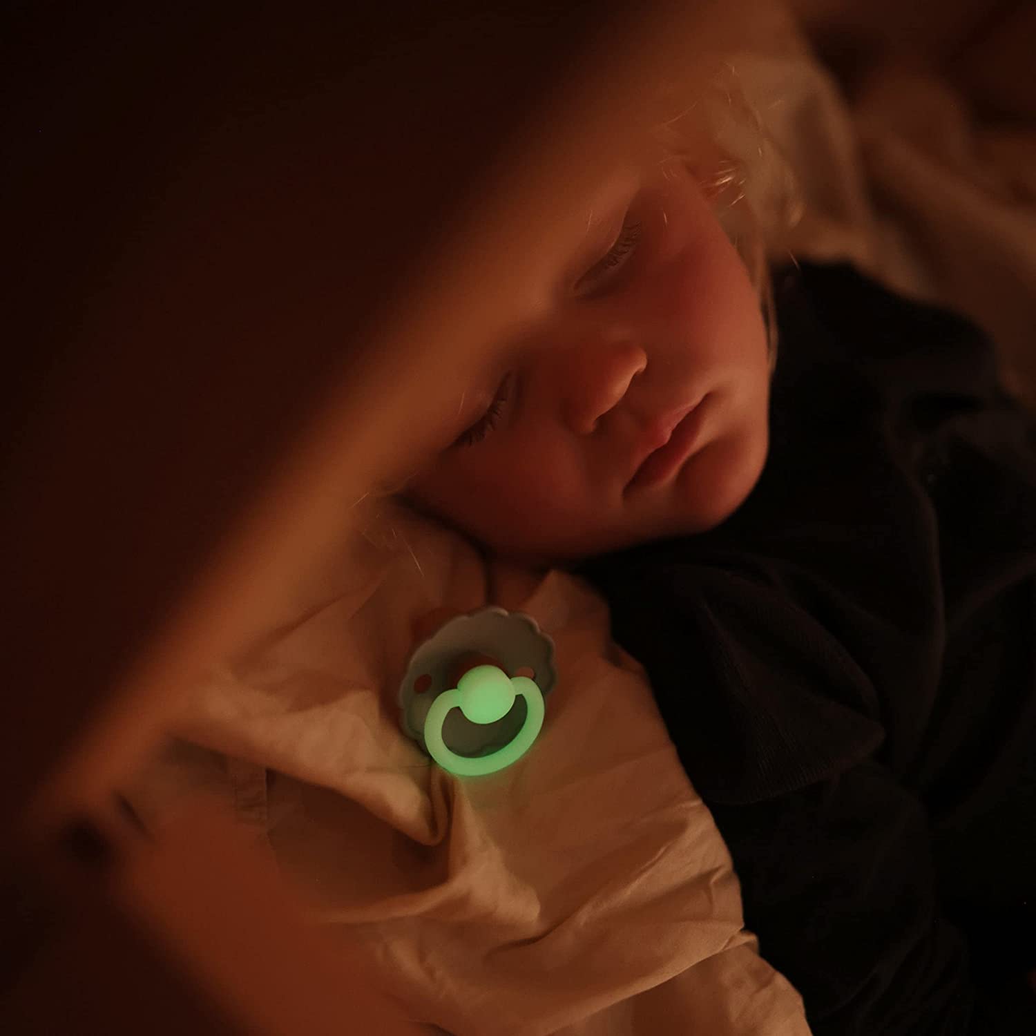 FRIGG Daisy Night helendav latekslutt