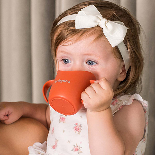BabyOno ergonoomiline sangadega joogitass