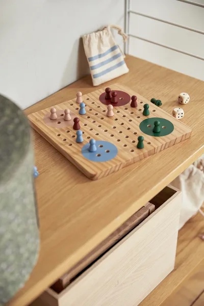 Kids Concept puidust LUDO (Reis ümber maailma) lauamäng Carl Larsson