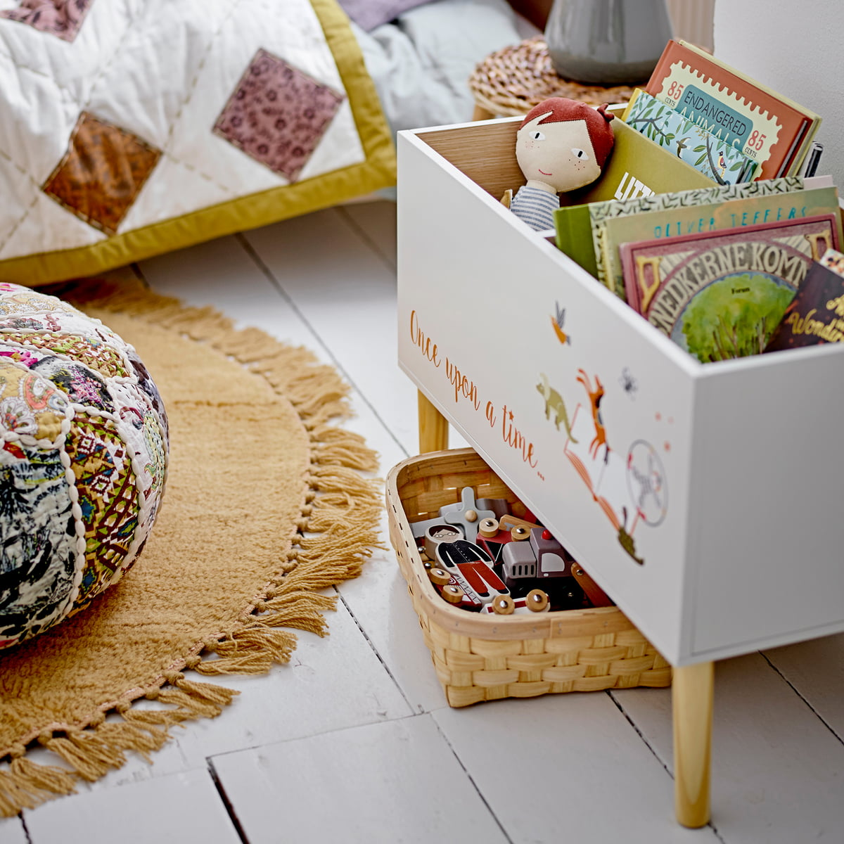 Bloomingville 2 kastiga hall printpildiga riiul Salam