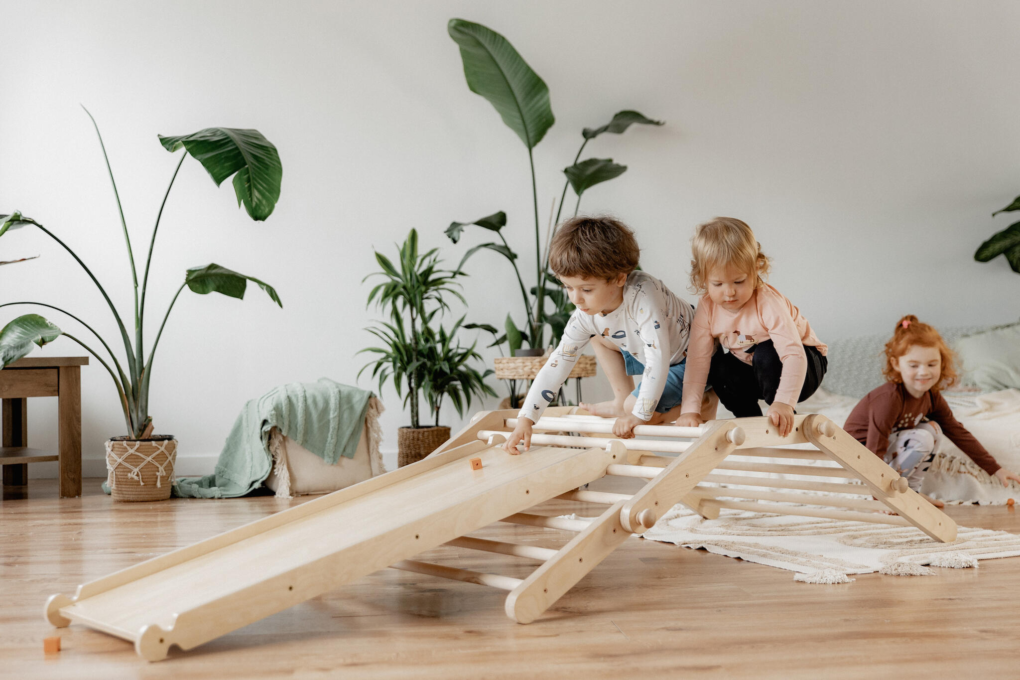 Ette Tete 5-osaline ronimiskolmnurk koos kaldteega "Fipitri"