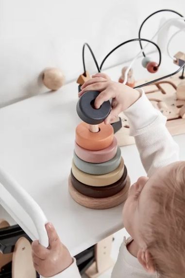 Kids Concept puidust ladumisrõngad NEO
